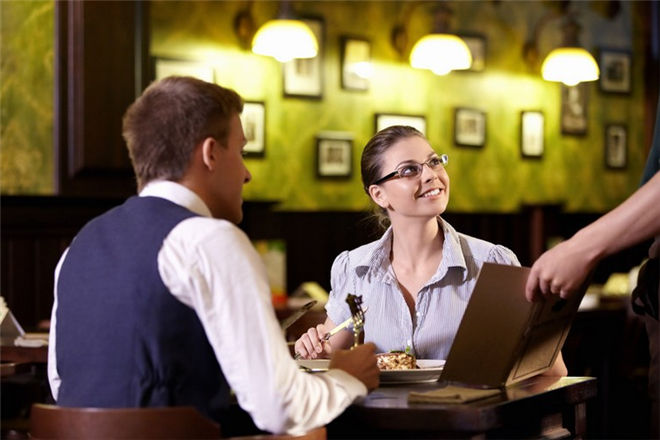 8人包廂消費(fèi)僅170元的原因何在，跟大家聊聊菜單營銷