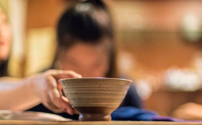 當(dāng)咖啡遇上豬蹄，茶真鄉(xiāng)這樣突圍“慢餐飲”|餐飲界