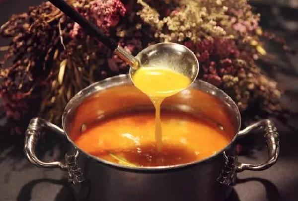 火鍋店這么多，她的自創(chuàng)品牌憑什么就能一炮而紅？|餐飲界