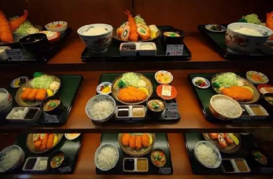 “展望2017”日本快餐業(yè)是齊頭并進(jìn)，還是互爭雄長？|餐飲界