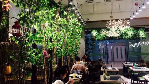 餐飲又一新業(yè)態(tài)？“生產(chǎn)基地+中央廚房+餐飲門店”能玩轉(zhuǎn)嗎？|餐飲界