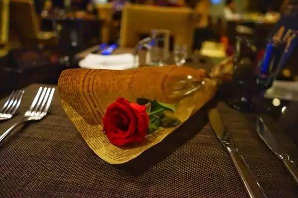 6個(gè)餐廳營(yíng)銷怪招，讓顧客心甘情愿多掏錢！|餐飲界