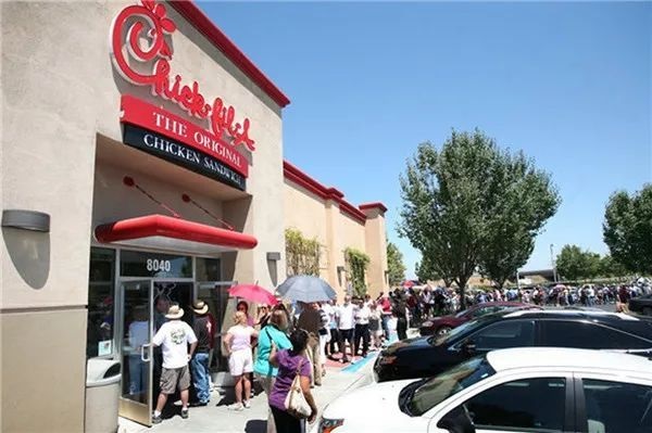 單店?duì)I收是肯德基的3倍，滿意度遠(yuǎn)超麥當(dāng)勞、漢堡王，它憑的啥？|優(yōu)評(píng)