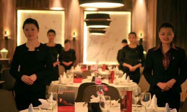 員工就活該吃回鍋油？俏江南不倒閉誰倒閉？|餐飲界