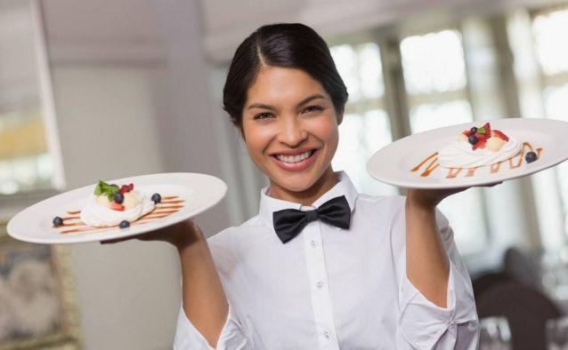 餐廳員工總是不愛笑？這樣培訓(xùn)員工發(fā)自內(nèi)心微笑服務(wù)！|餐飲界