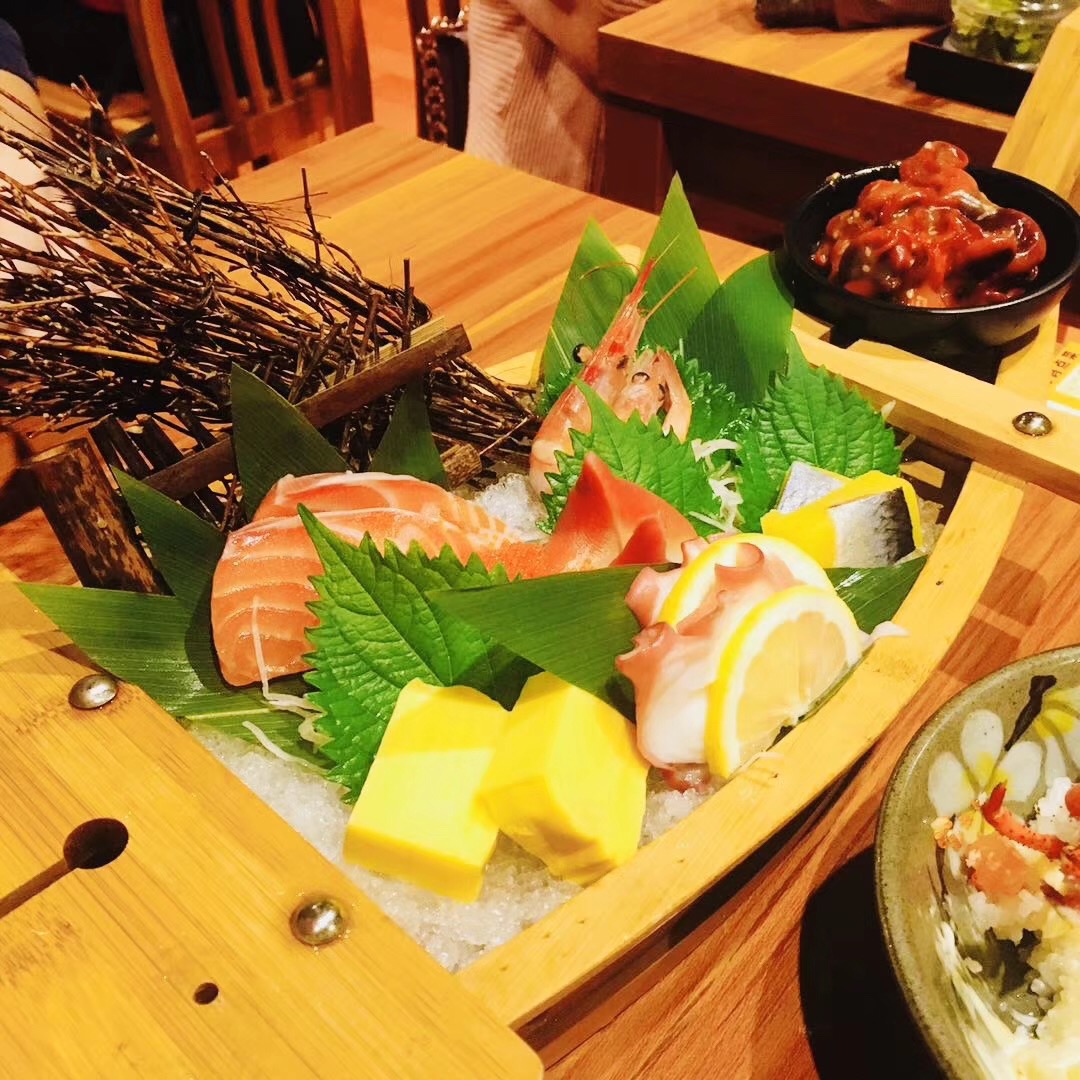 餐飲大事件220期 |瑞幸咖啡重新放開加盟、阿里巴巴本地生活全資收購美味不用等、Angelababy官宣成都開火鍋店|餐飲界