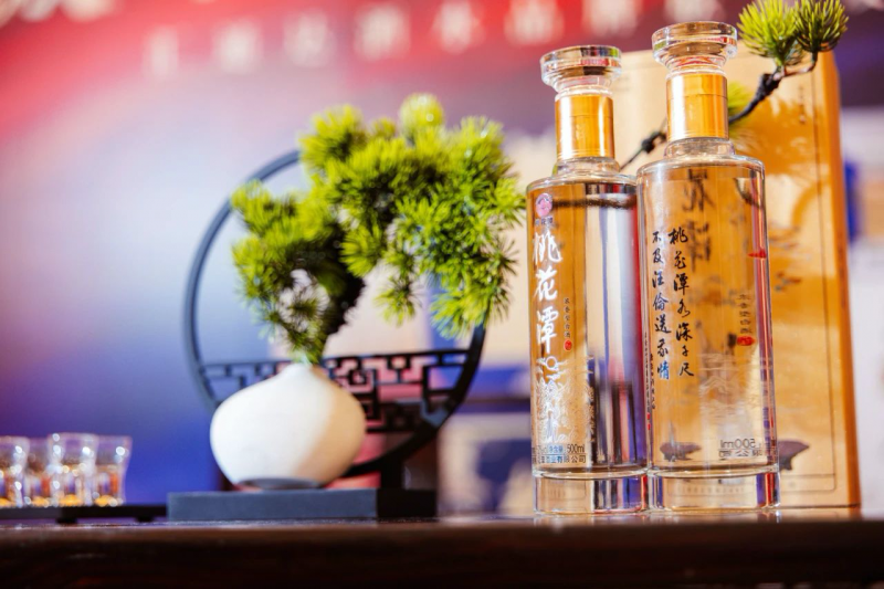 桃花潭酒壇香型發(fā)布會(huì)：一場(chǎng)風(fēng)味重塑的白酒創(chuàng)新探索